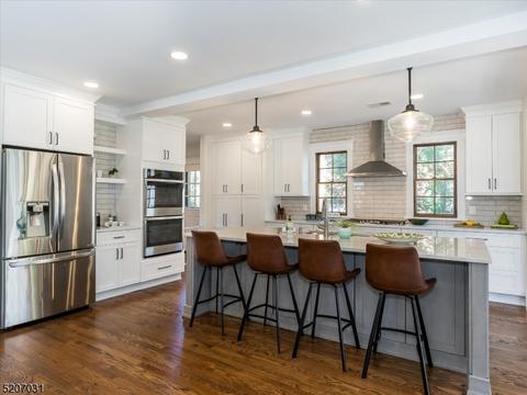 85 Pine St, Millburn, NJ 07041 photo 12