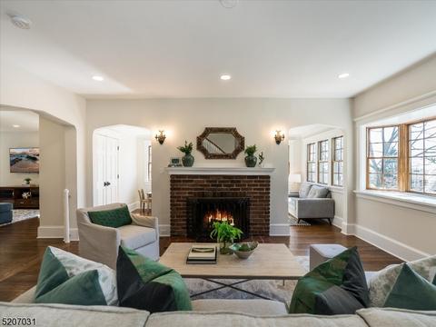 85 Pine St, Millburn, NJ 07041 photo 5