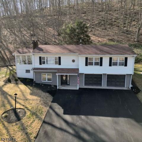 7 Polkville Rd, Columbia, NJ 07832