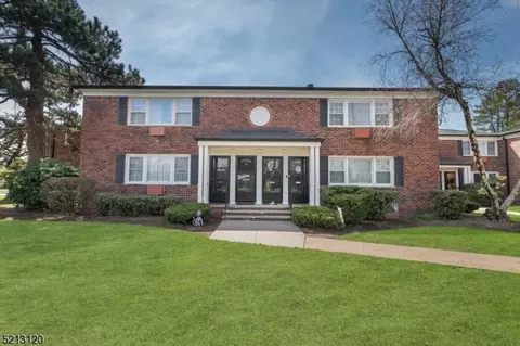 112 Pitney Pl #112, Morristown, NJ 07960