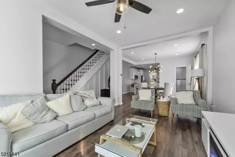 284 Maple St, Kearny, NJ 07032