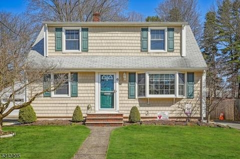 83 Lynwood Rd, Verona, NJ 07044