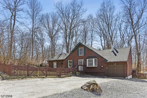 53 Panorama Dr, Sussex, NJ 07461