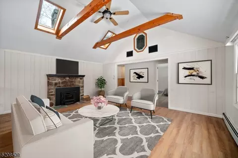 402 Ames Rd, Vernon Twp, NJ 07422