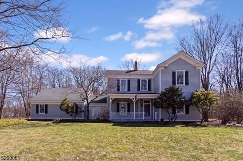 122 Califon Rd, Long Valley, NJ 07853