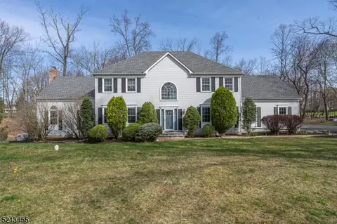 9 Olden Dr, Flemington, NJ 08822