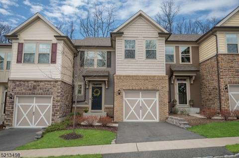 8 Brompton Pl, Randolph, NJ 07869