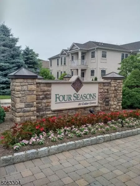 1006 Holly Ln #1006, Cedar Grove, NJ 07009