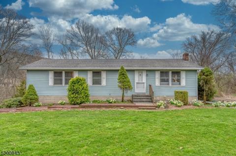 172 Sarepta Rd, Belvidere, NJ 07823