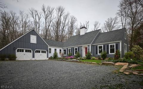 519 Hollow Rd, Skillman, NJ 08558