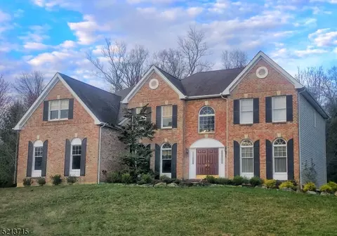37 Wyckoff Dr, Union Twp., NJ 08867