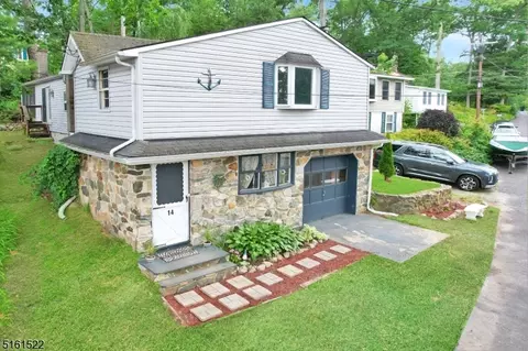 14 Weaver House Cove Rd, Byram Township, NJ 07821