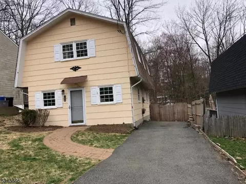 148 Jefferson Trl, Hopatcong, NJ 07843