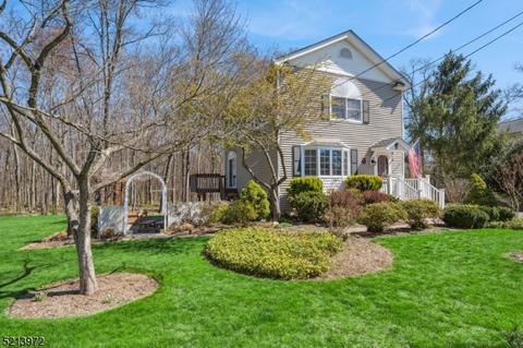 64 Pine Blvd, Cedar Knolls, NJ 07927