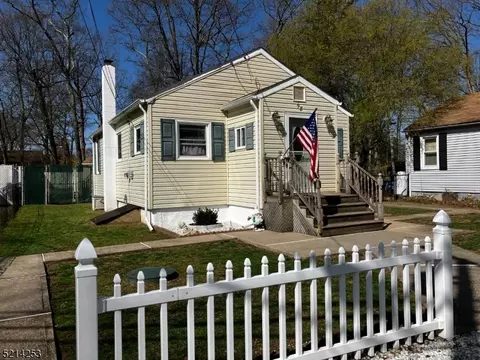 98 Unger Ave, Stanhope, NJ 07874