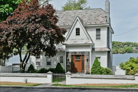 58 E Shore Trl, Sparta, NJ 07871