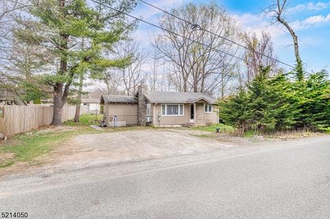 264 Wawayanda Rd, Highland Lakes, NJ 07422