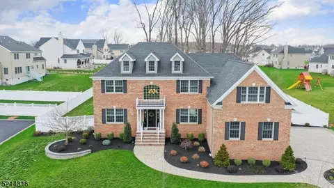 22 Galligen Dr, Hillsborough, NJ 08844