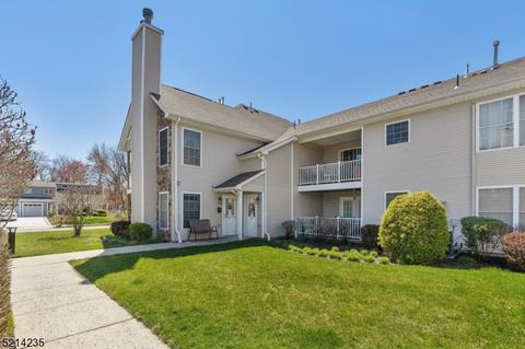 44 Lackland Ave #44, Piscataway, NJ 08854
