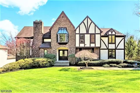 13 Lower Overlook Rd, Gillette, NJ 07933