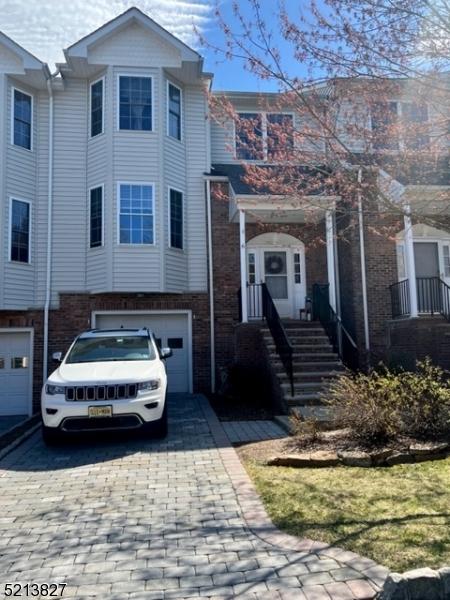 6 Silverleaf Ct, Riverdale, NJ 07457