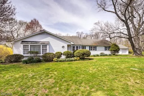 536 Blackpoint Rd, Hillsborough, NJ 08844