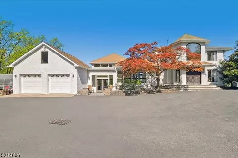 668 Montgomery Rd, Hillsborough, NJ 08844