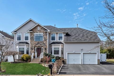 84 Hill Hollow Rd, Lake Hopatcong, NJ 07849
