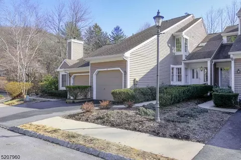 2 Stone Edge Rd, Bedminster, NJ 07921
