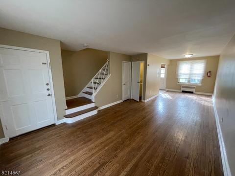 18 Parkway Vlg # B, Cranford, NJ 07016