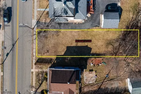 38 Beach St, Rockaway, NJ 07866