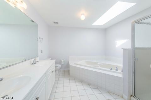 8 Springholm Dr, Berkeley Heights, NJ 07922 photo 10