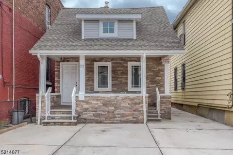 22 Atlantic St, Elizabeth City, NJ 07206