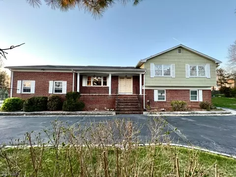 26 Lorraine Dr, Pine Brook, NJ 07058