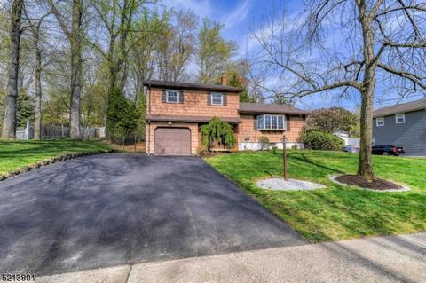 142 Kiwanis Dr, Wayne, NJ 07470