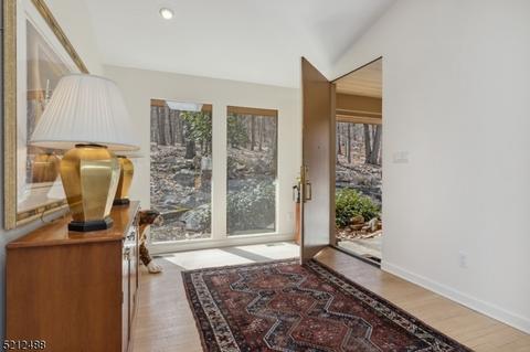 101 Overleigh Rd, Bernardsville, NJ 07924