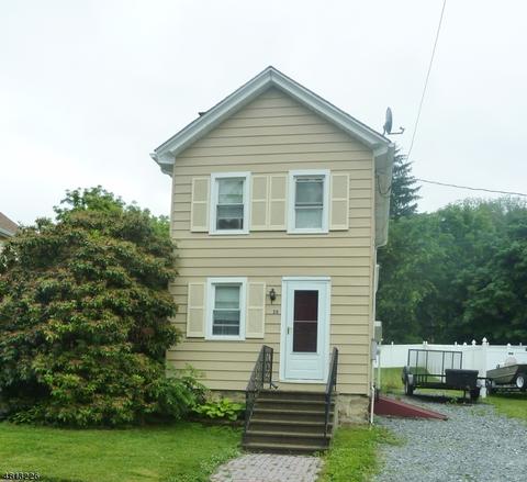 20 Green St, Oxford, NJ 07863