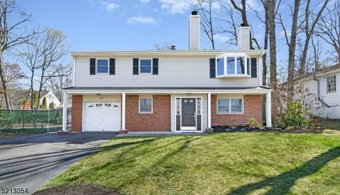 207 Knox Way, Hopatcong, NJ 07843