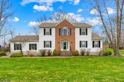 8 Carly Dr, Wantage, NJ 07461