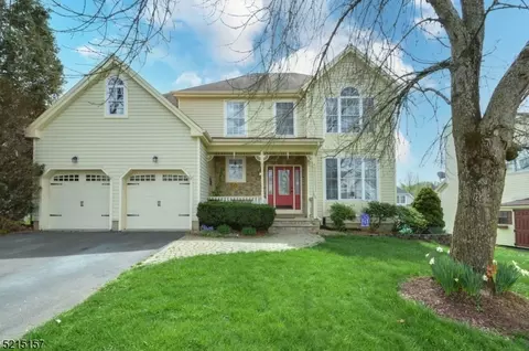 15 Kyle Dr, Phillipsburg, NJ 08865