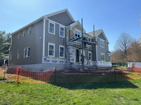 8 Hodge Dr, Bridgewater, NJ 08807
