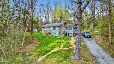 22 Aster St, Vernon Twp., NJ 07418