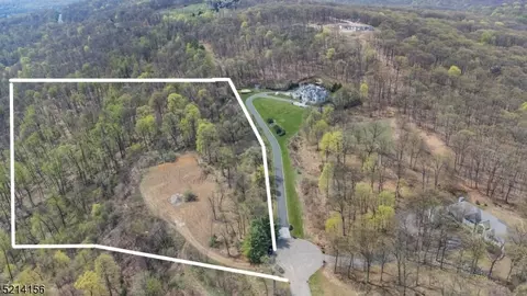 18 Elizabeth Dr, Kinnelon Boro, NJ 07405
