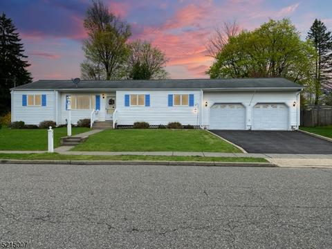 73 Lawrence Dr, Hackettstown, NJ 07840