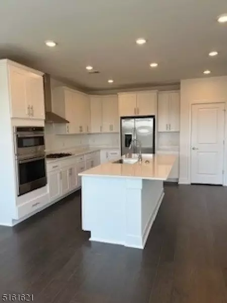 2 Higbie Way #5102, Morris Plains, NJ 07950