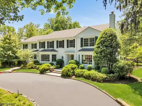 41 Lake Rd, Short Hills, NJ 07078