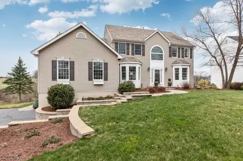 154 Preakness Cir, Somerville, NJ 08876