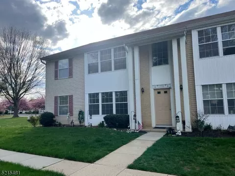 778 Spirea Plz #A, Monroe Township, NJ 08831