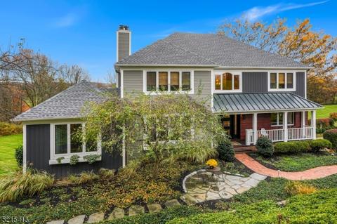 15 Beavers Rd, Tewksbury Township, NJ 07830