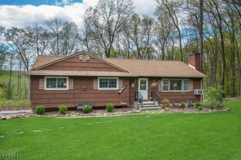 10 Delmar Ter, Long Valley, NJ 07853